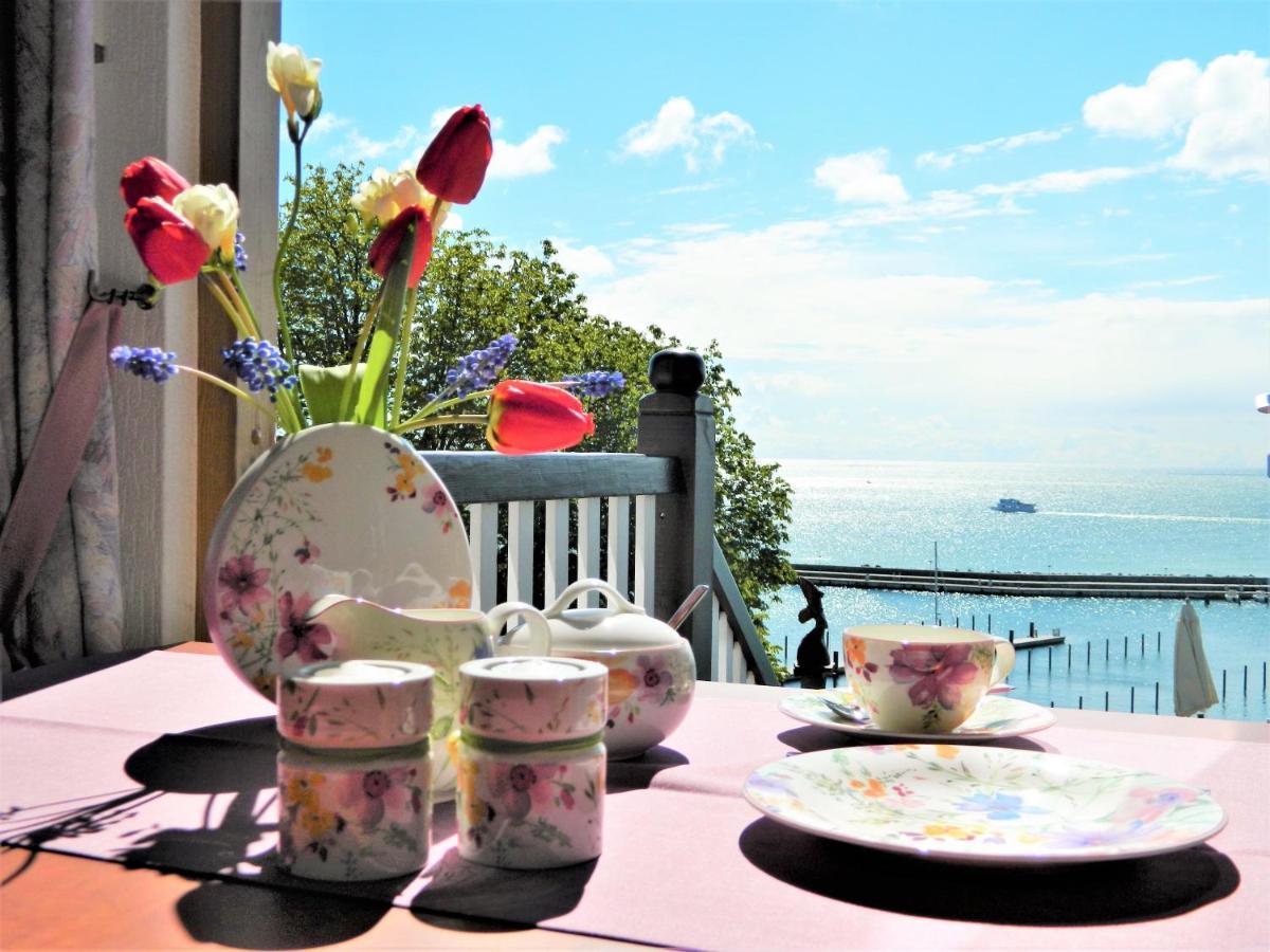 Hotel Waterkant 사스니츠 외부 사진