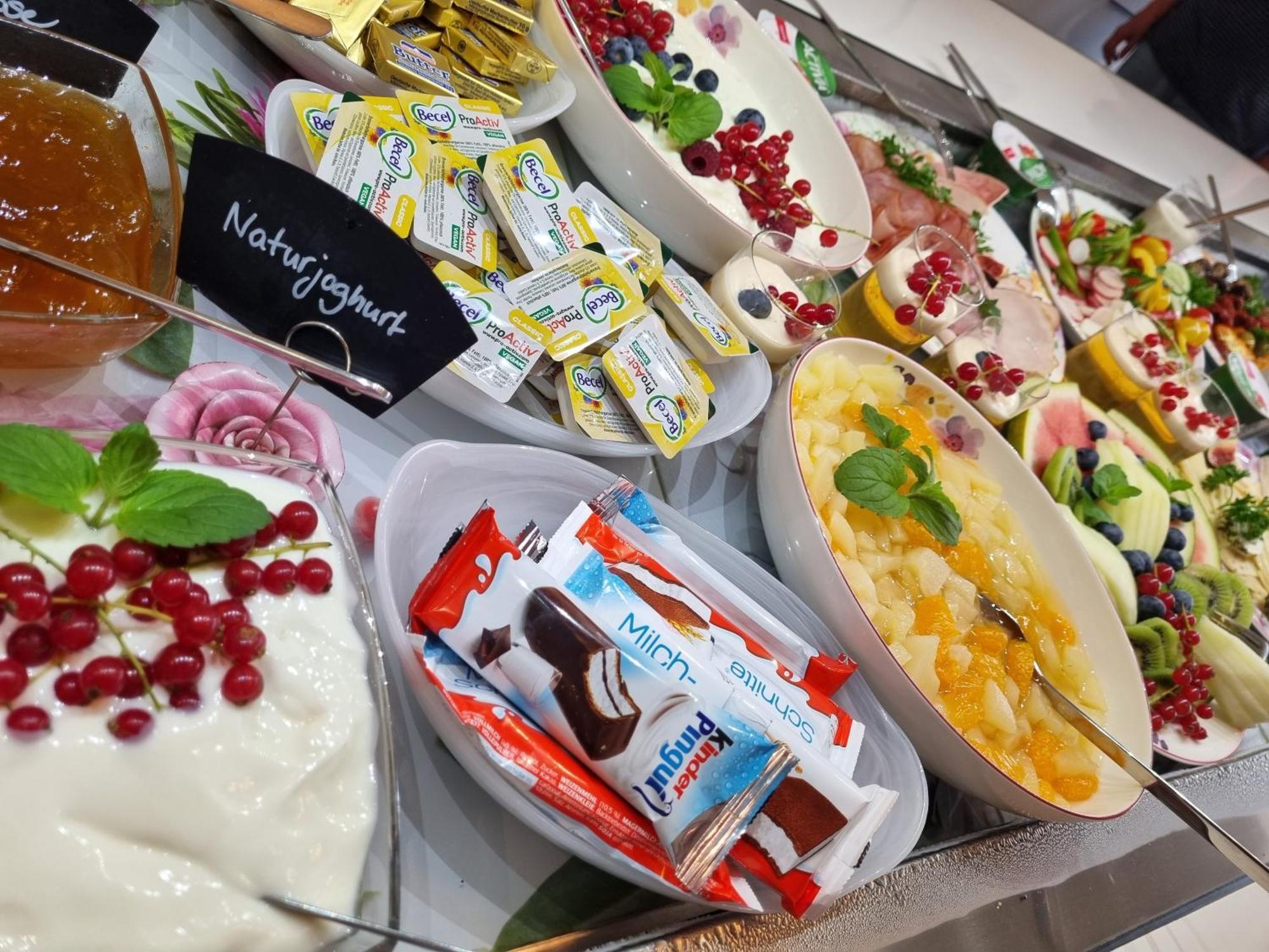 Hotel Waterkant 사스니츠 외부 사진